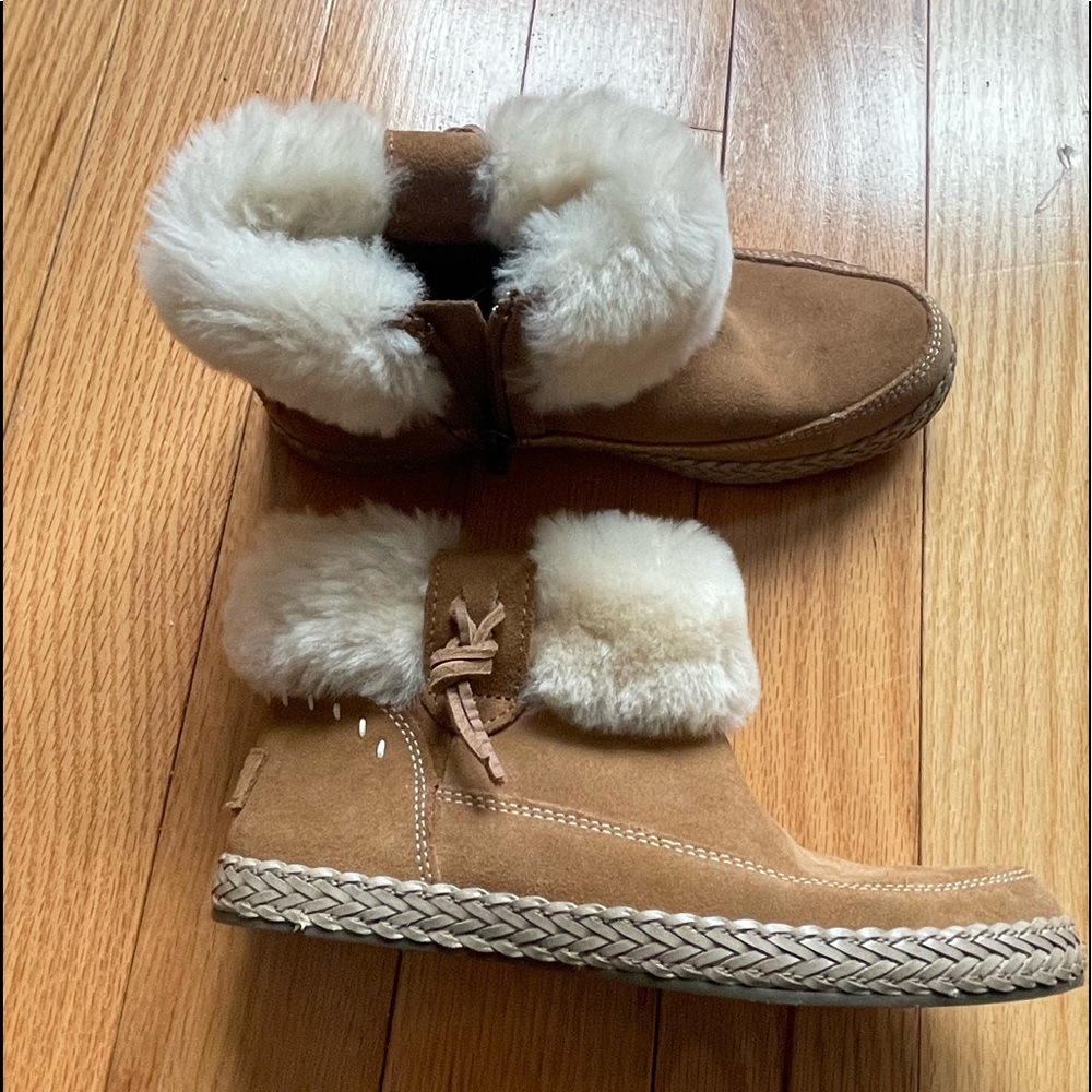 UGG elowen booties